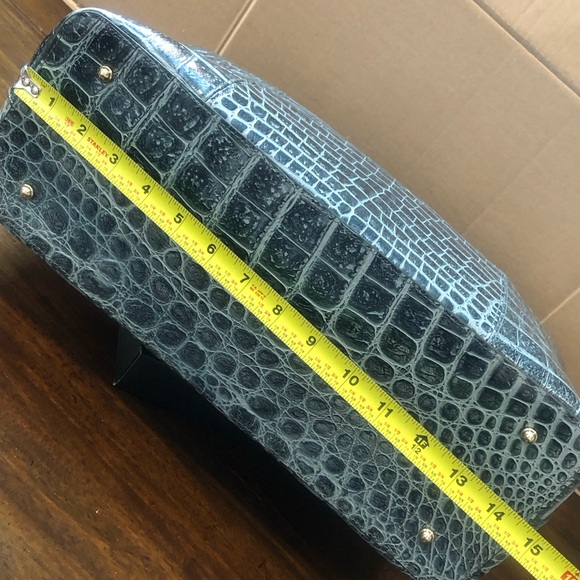 BRAHMIN Misha Obsidian Veil Crocodile Leather Shoulder Bag Top Zip Closure NWT - Picture 10 of 17